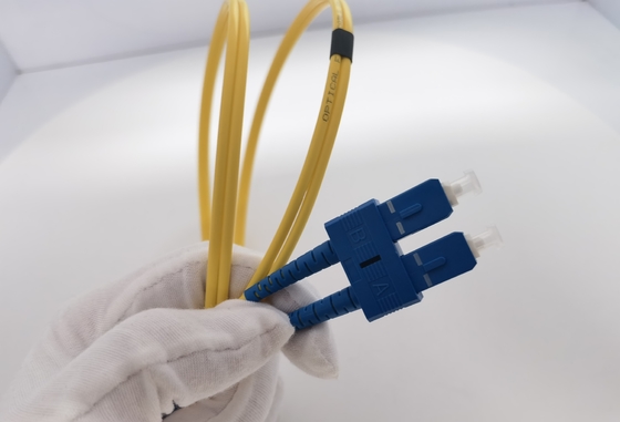 LC UPC a PVC frente e verso 3.0mm do único modo do cabo OS2 do remendo da fibra do LC UPC 1m